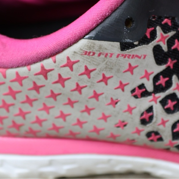 Brooks pureflow 5 women’s size 10.5 trail running shoe black/pink - Picture 3 of 12